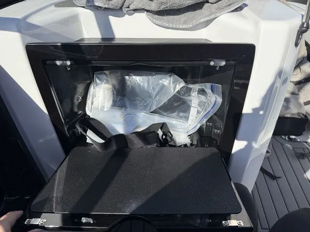 Slide: The Image of Yamaha 212X 2017 - 16