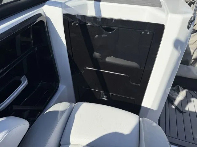 Slide: The Image of Yamaha 212X 2017 - 15