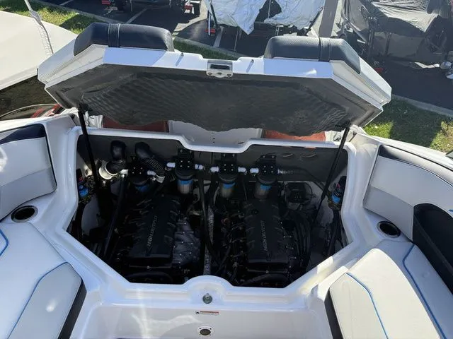 Slide: The Image of Yamaha 212X 2017 - 9