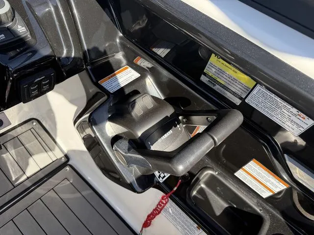 Slide: The Image of Yamaha 212X 2017 - 22