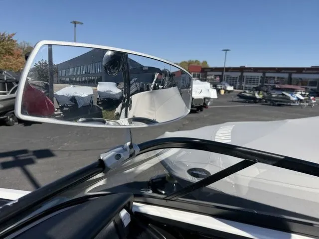 Slide: The Image of Yamaha 212X 2017 - 23