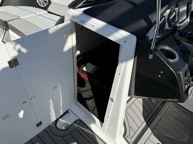 Slide: The Image of Yamaha 212X 2017 - 29