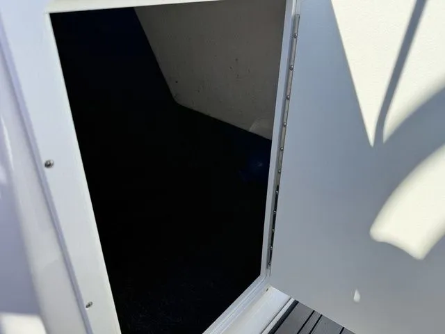 Slide: The Image of Yamaha 212X 2017 - 31