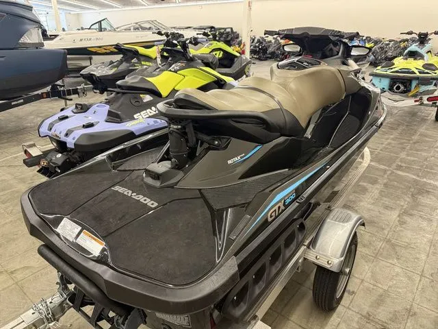 Slide: The Image of Sea-Doo GTX 2016 - 4