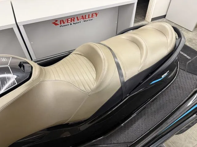 Slide: The Image of Sea-Doo GTX 2016 - 8