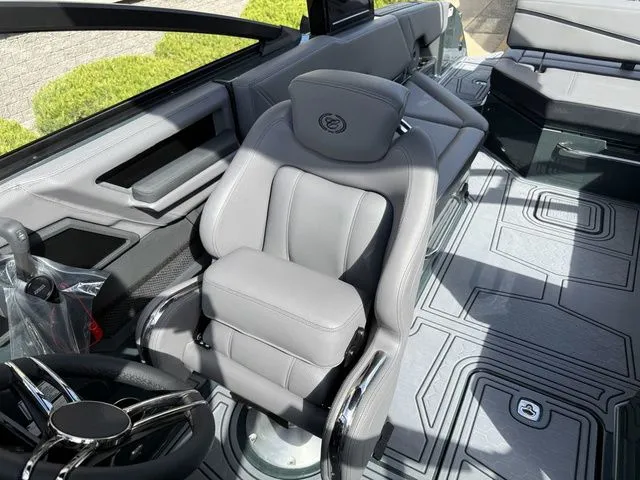 Slide: The Image of Cobalt R8 Surf 2026 - 23