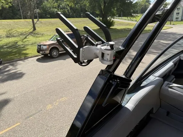 Slide: The Image of Cobalt R8 Surf 2026 - 41