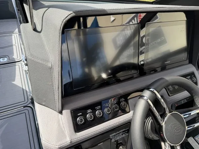 Slide: The Image of Cobalt R8 Surf 2026 - 25