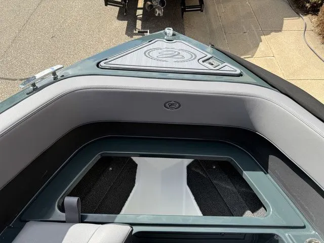 Slide: The Image of Cobalt R8 Surf 2026 - 35