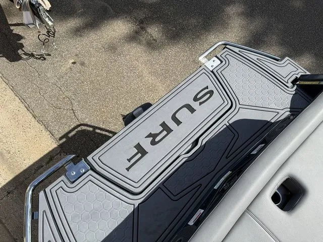 Slide: The Image of Cobalt R8 Surf 2026 - 5