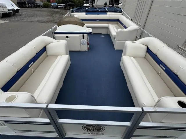 Slide: The Image of Crest Crest II DL 2000 - 9