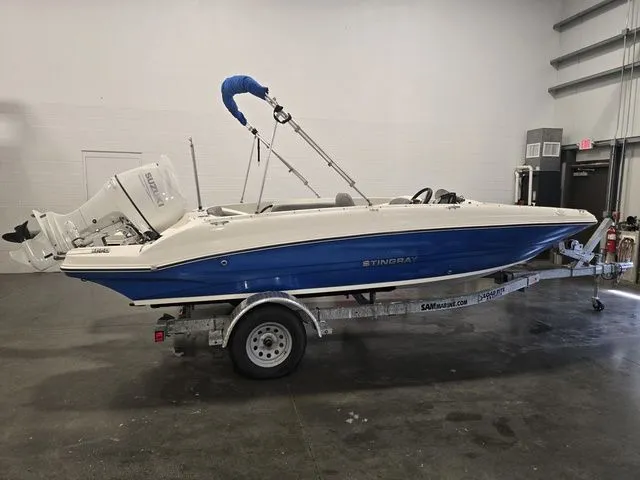 Slide: The Image of Stingray 182 SC 2021 - 3