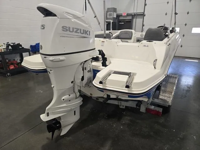 Slide: The Image of Stingray 182 SC 2021 - 4