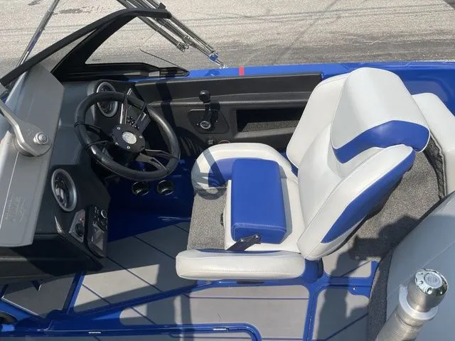 Slide: The Image of Malibu TXi Mo 2024 - 25