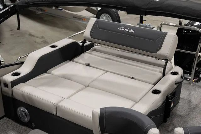 Slide: The Image of Barletta Cabrio 24UE 2026 - 18