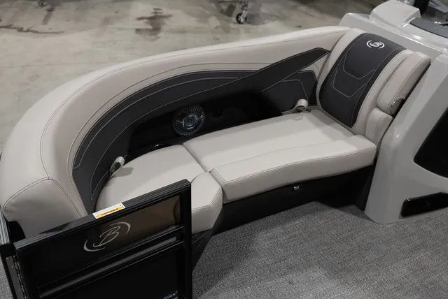 Slide: The Image of Barletta Cabrio 24UE 2026 - 7