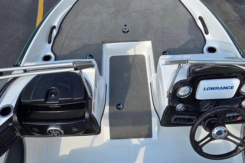 Slide: The Image of 2020 Nitro Z19 Sport boat dashboard with Lowrance electronics and steering wheel. - 5