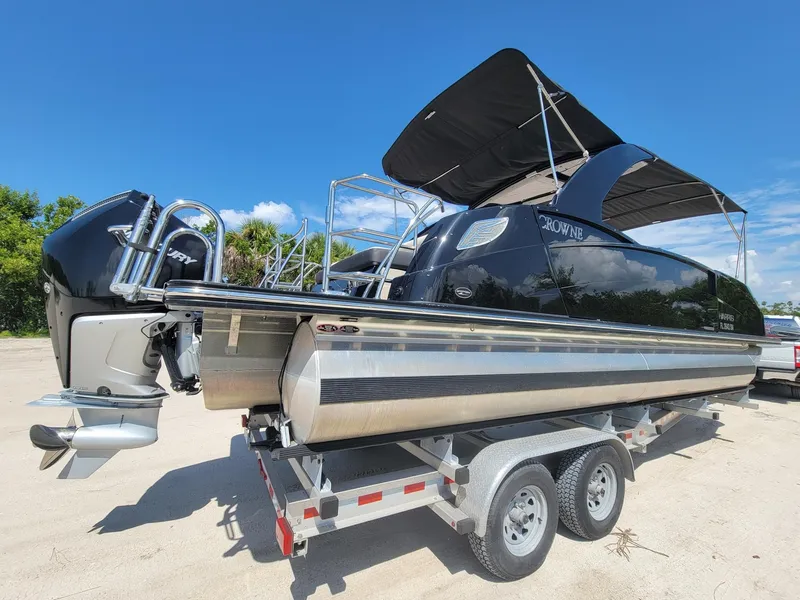 Slide: The Image of Harris 250 SL Crowne 2021 - 11