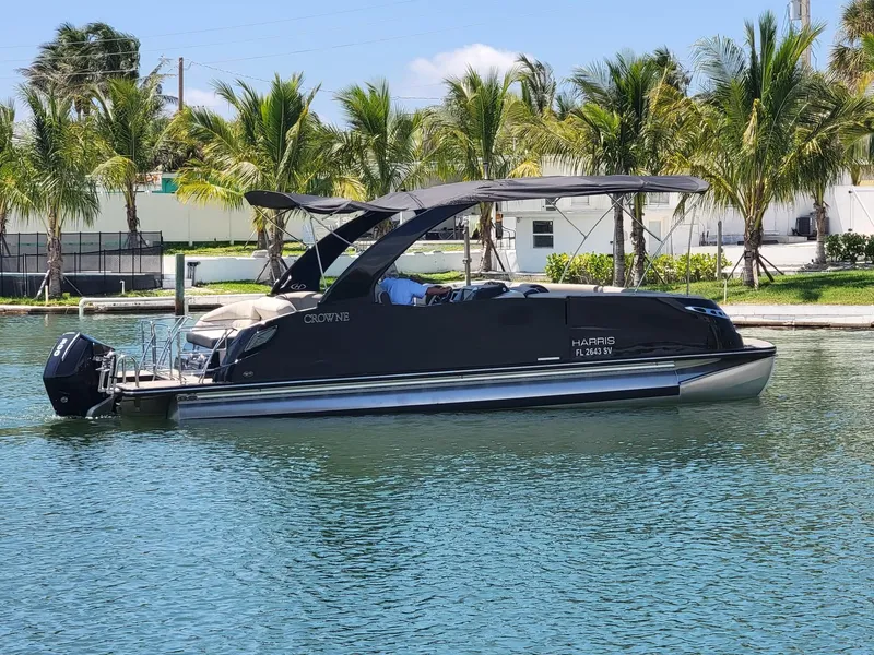 Slide: The Image of Harris 250 SL Crowne 2021 - 9