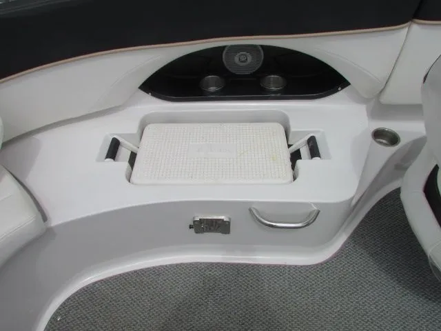 Slide: The Image of Four Winns 244 Funship 2014 - 7