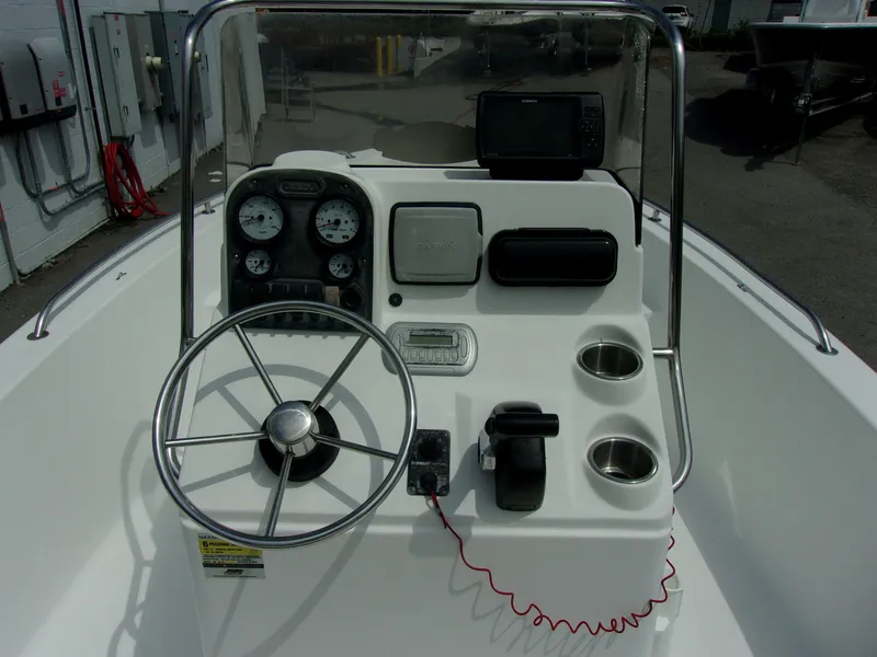 Slide: The Image of Sea Hunt 177 Triton 2009 - 4