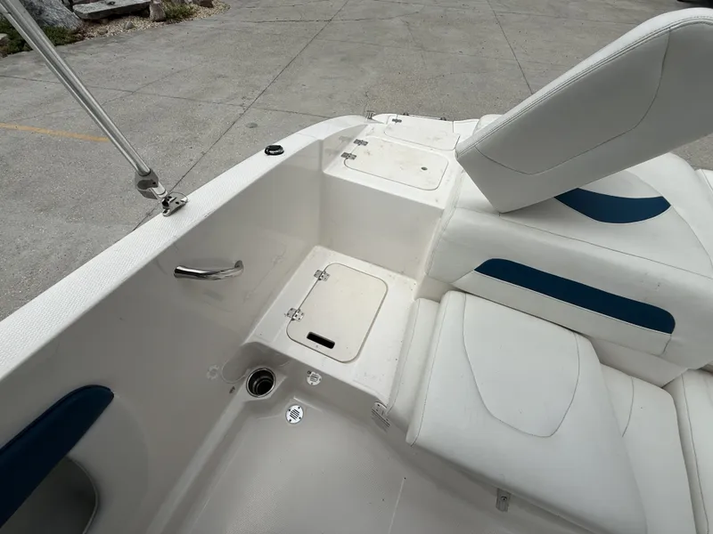 Slide: The Image of Chaparral 19 H2O Sport 2016 - 17