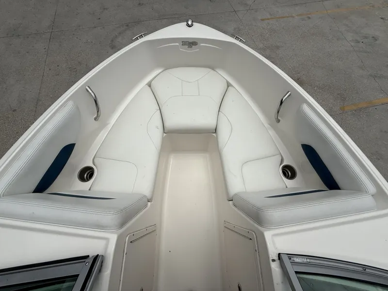 Slide: The Image of Chaparral 19 H2O Sport 2016 - 7