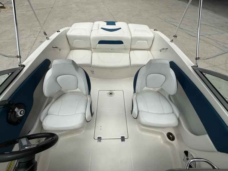 Slide: The Image of Chaparral 19 H2O Sport 2016 - 8