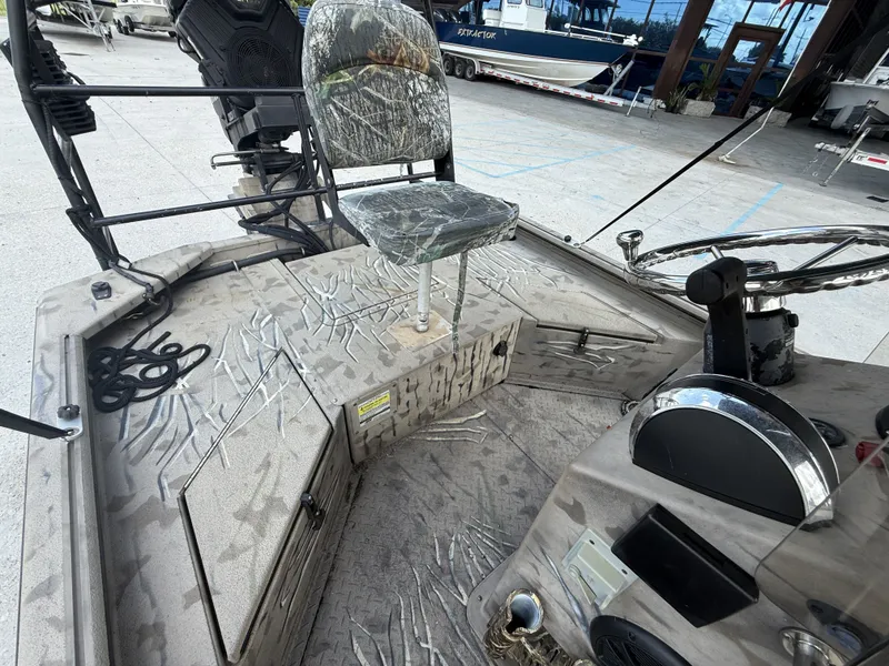 Slide: The Image of SeaArk Mud Runner 180 2016 - 11