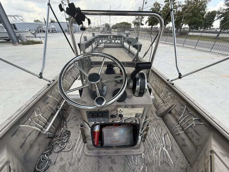 Slide: The Image of SeaArk Mud Runner 180 2016 - 12