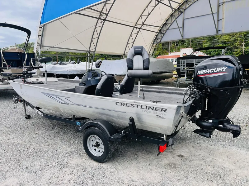 Slide: The Image of Crestliner 1700 Storm 2020 - 1