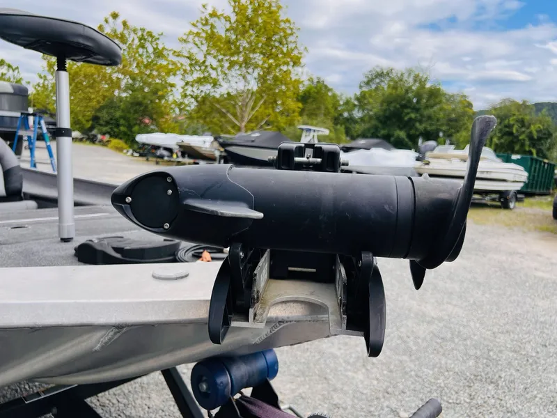 Slide: The Image of Crestliner 1700 Storm 2020 - 14