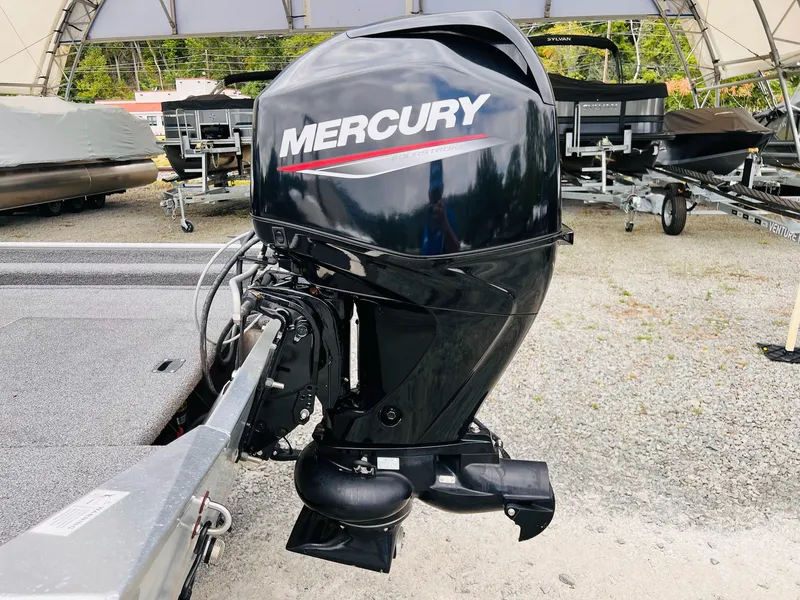 Slide: The Image of Crestliner 1700 Storm 2020 - 15