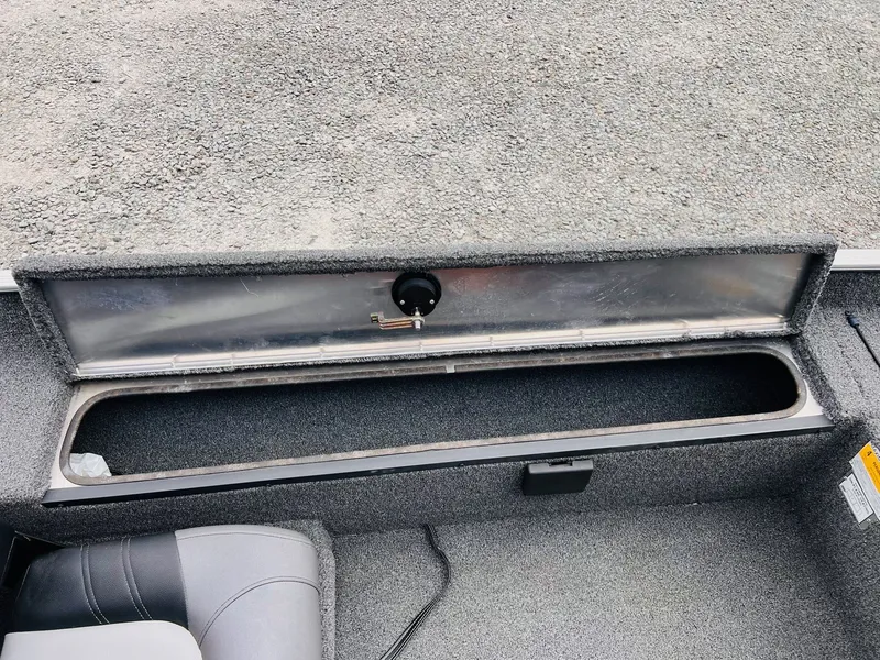 Slide: The Image of Crestliner 1700 Storm 2020 - 23