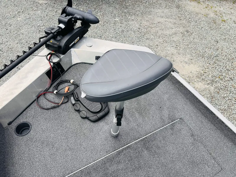 Slide: The Image of Crestliner 1700 Storm 2020 - 7