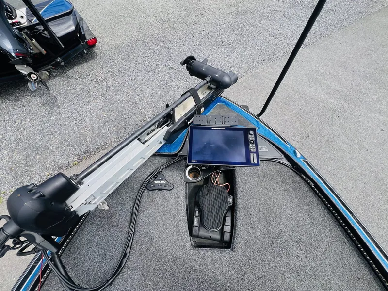 Slide: The Image of Nitro Z21 Pro 2020 - 14