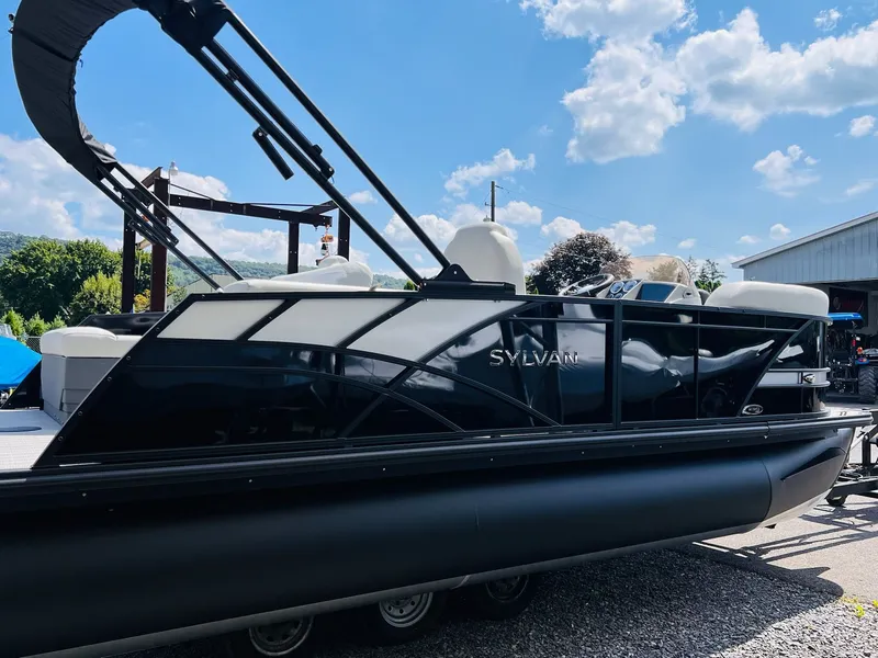 Slide: The Image of Sylvan Mirage 8520 CLZ DH 2026 - 17