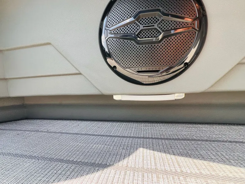 Slide: The Image of Sylvan Mirage 8520 CLZ DH 2026 - 25