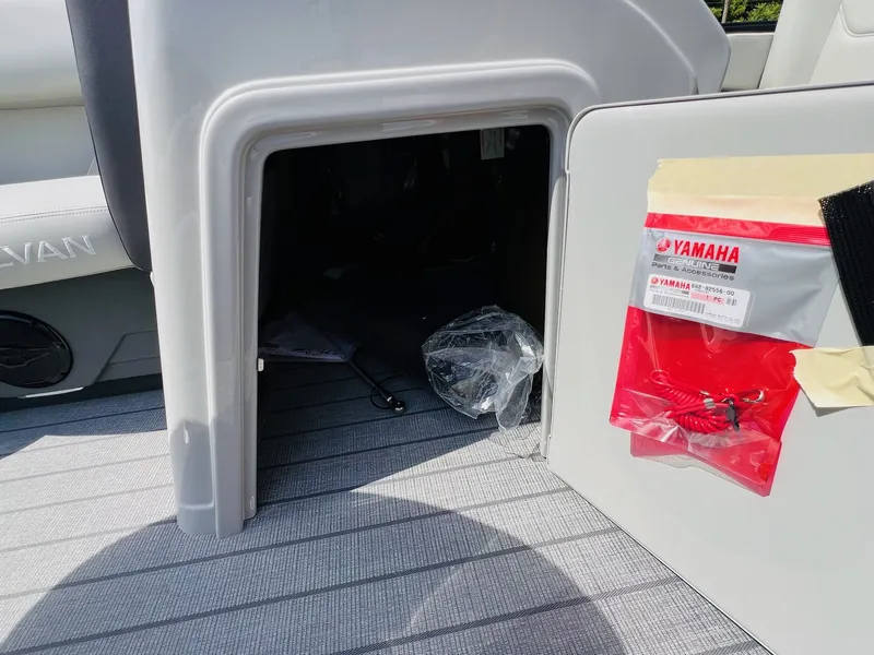 Slide: The Image of Sylvan Mirage 8520 CLZ DH 2026 - 30