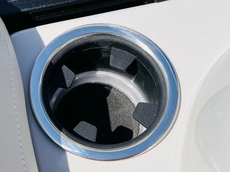 Slide: The Image of Sylvan Mirage 8520 CLZ DH 2026 - 4