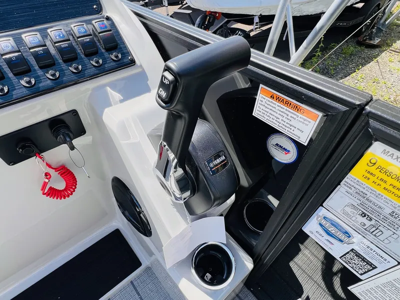 Slide: The Image of Sylvan Mirage 8520 CLZ DH 2026 - 8