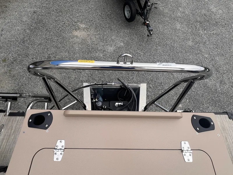 Slide: The Image of Sylvan Mirage 8520 Party Fish 2026 - 16