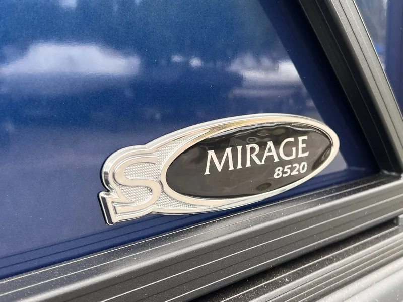 Slide: The Image of Sylvan Mirage 8520 Party Fish 2026 - 18