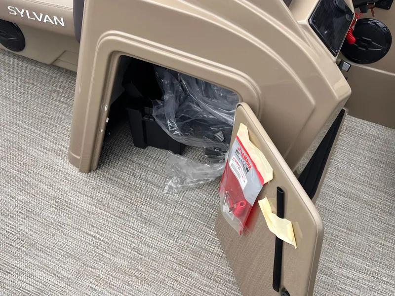 Slide: The Image of Sylvan Mirage 8520 Party Fish 2026 - 20