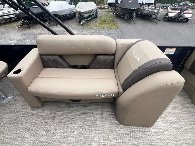 Slide: The Image of Sylvan Mirage 8520 Party Fish 2026 - 35