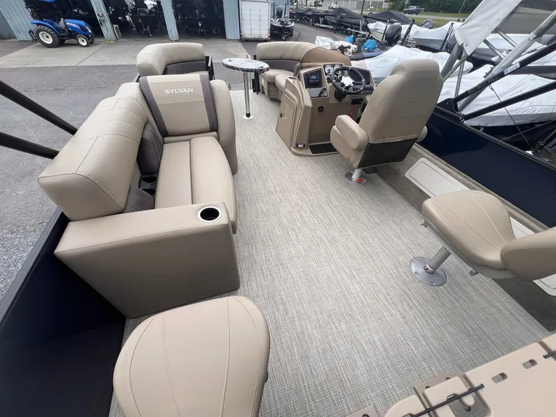 Slide: The Image of Sylvan Mirage 8520 Party Fish 2026 - 6