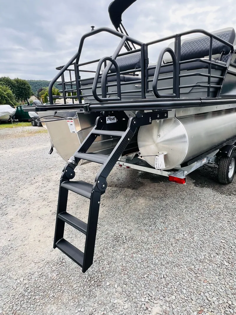 Slide: The Image of Sylvan L3 RLZ Tritoon 2026 - 17