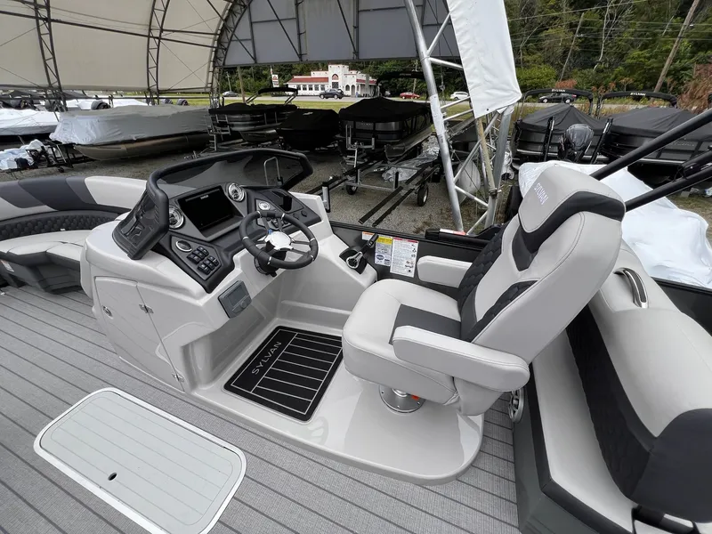 Slide: The Image of Sylvan L3 RLZ Tritoon 2026 - 3