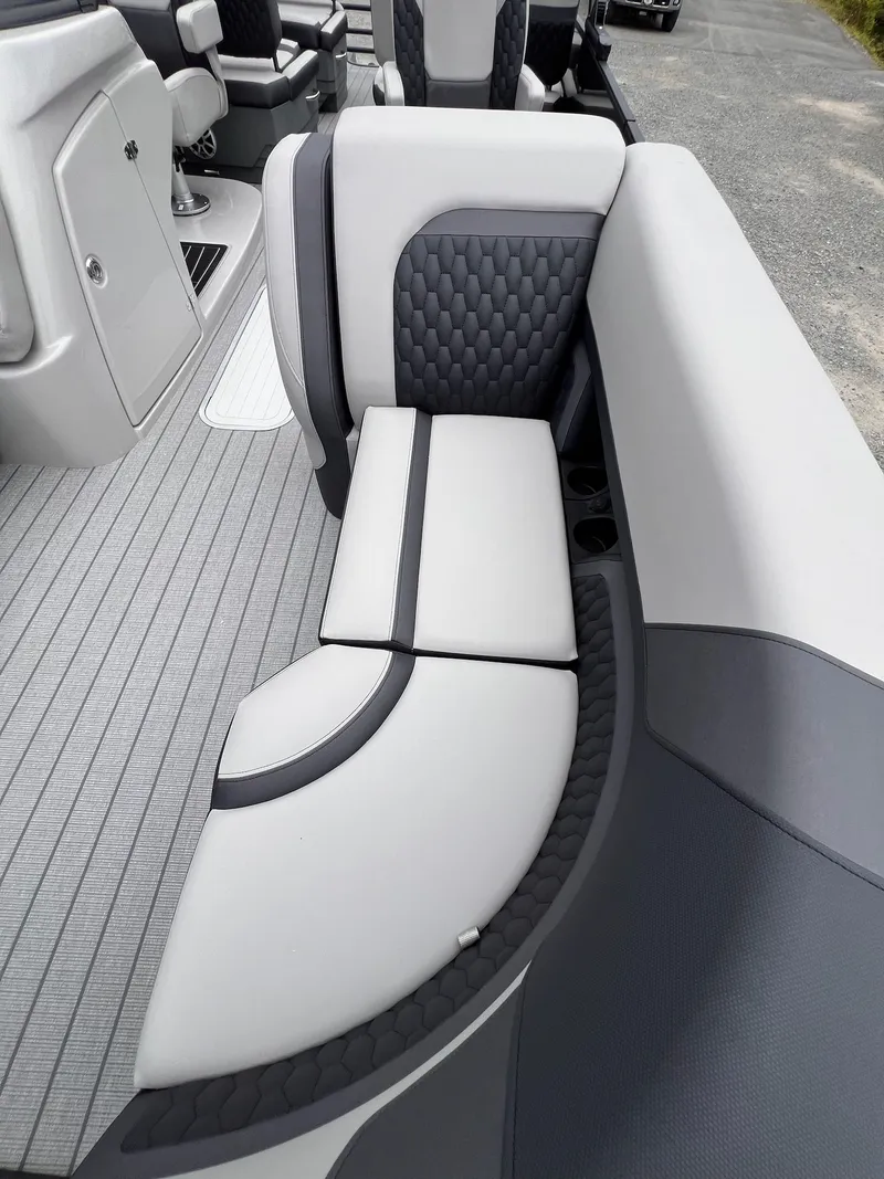 Slide: The Image of Sylvan L3 RLZ Tritoon 2026 - 31