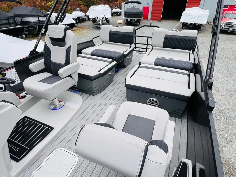 Slide: The Image of Sylvan L3 RLZ Tritoon 2026 - 8